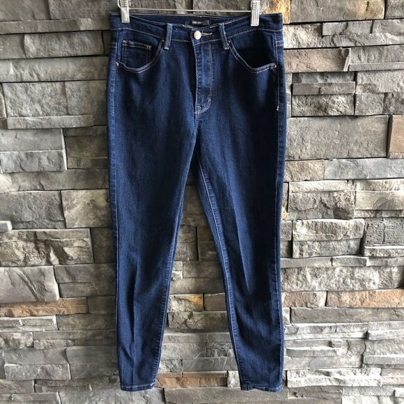 Dark‎ Wash Forever 21 skinny Jeans size 28 - Picture 1 of 3